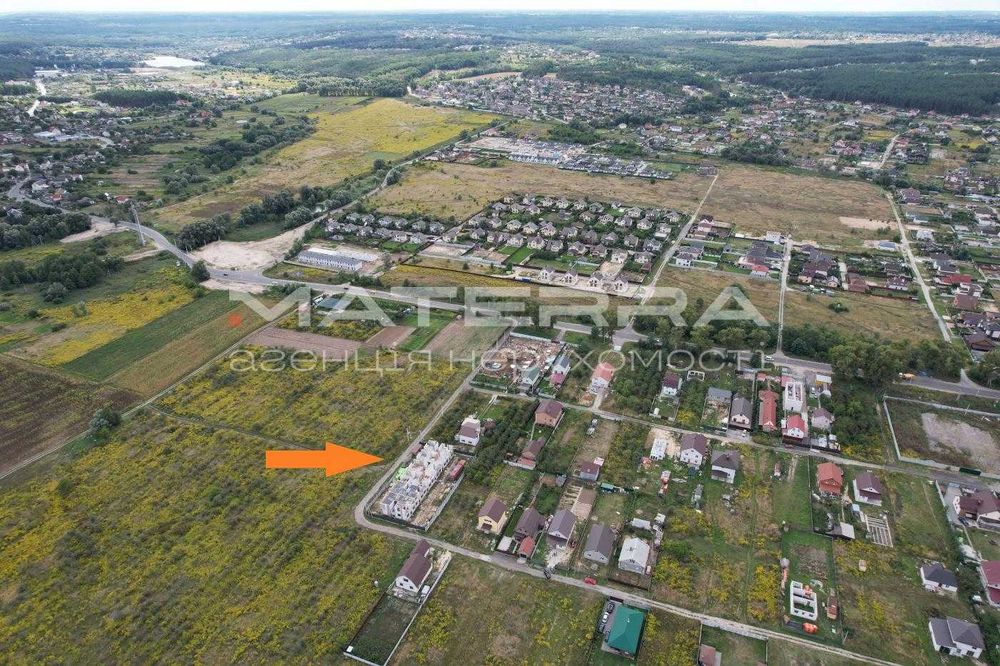 Продаж великого таунхауса на 5 кімнат у с. Тарасівка ( введений в експлуатацію)