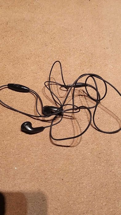 auriculares, fones com fio