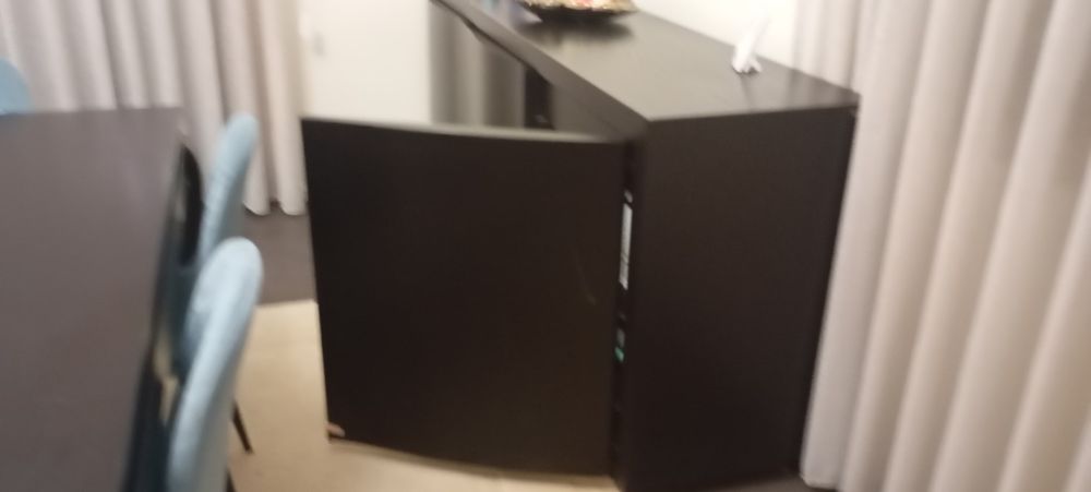 Aparador de marca madeira escura