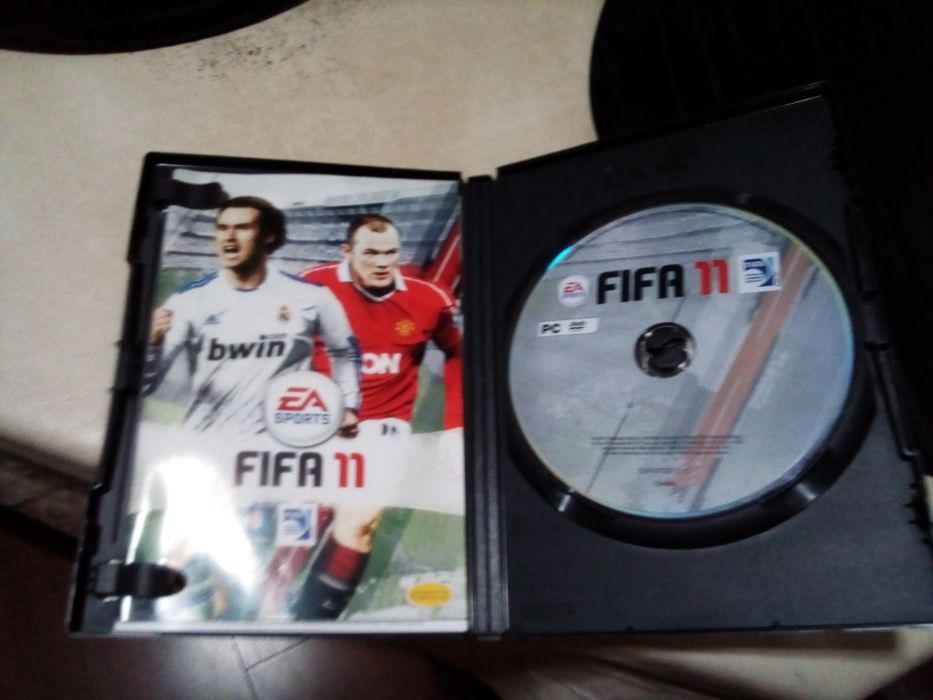 Vende-se FIFA 2011