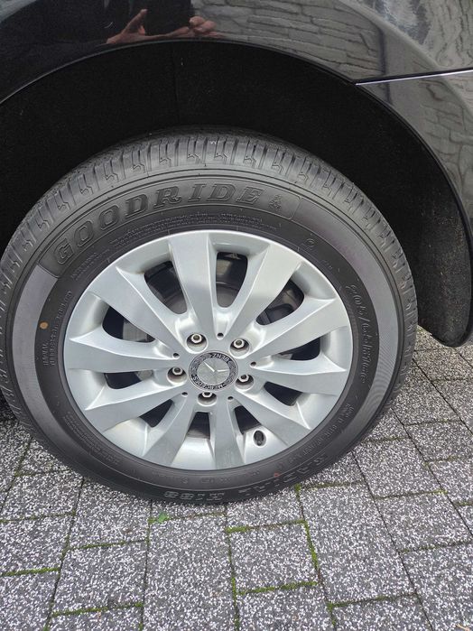 Felgi Koła opony Oryginalne OE Mercedes Benz Vito W447 W639 stan idealny