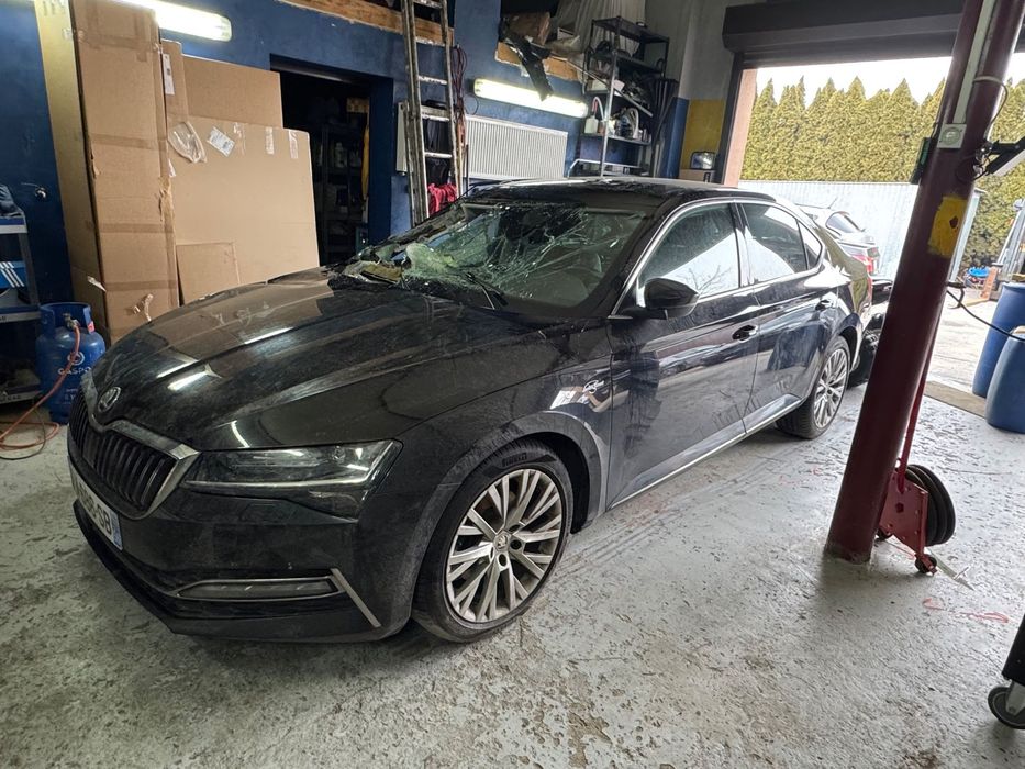 Skoda Superb 2.0TSI Automat Laurin&Klement Full
