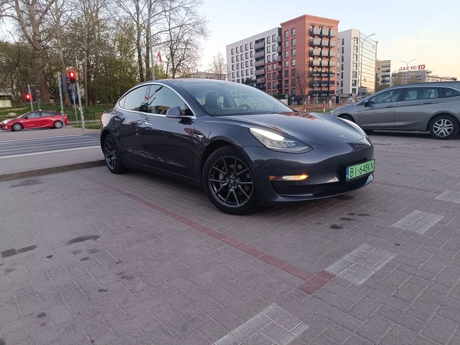 Tesla Model 3 Long Rage RWD