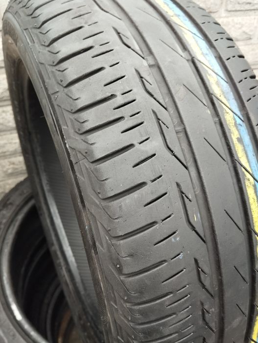 Одна літня шина Bridgestone 215/55/17