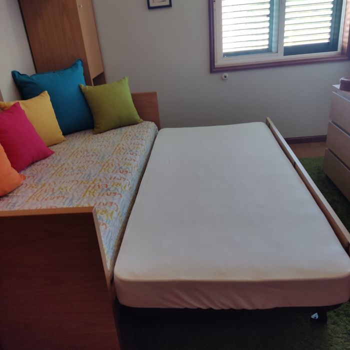 Mobília quarto estúdio feita paços Ferreira