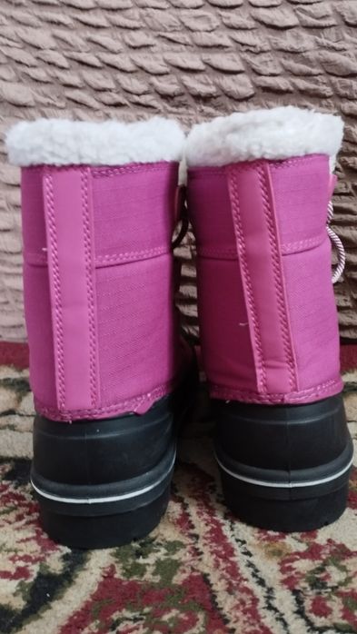 Зимові ботинки жіночі