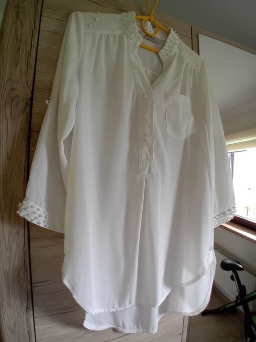 Koszula biała z perelkami