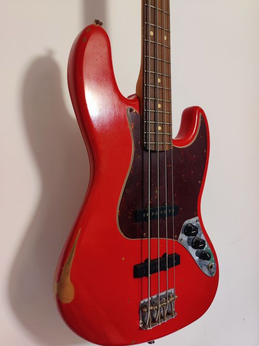 Fender Road Worn '60s Jazz Bass Pau Ferro Fretboard Fiesta Red