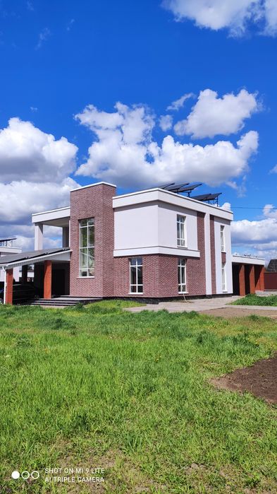Будинок біля міста 2022 року