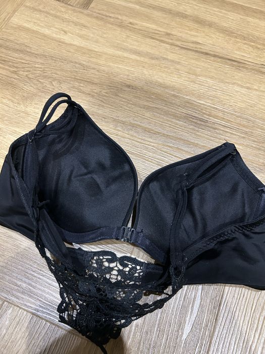 Biustonosz 65B z koronką