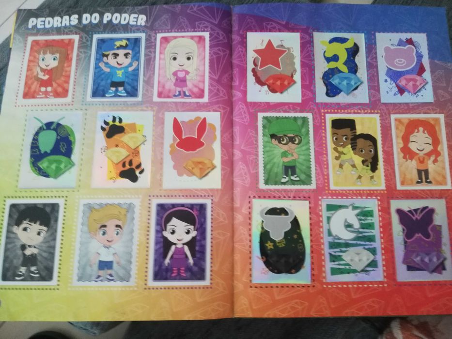 Caderneta Luccas Neto