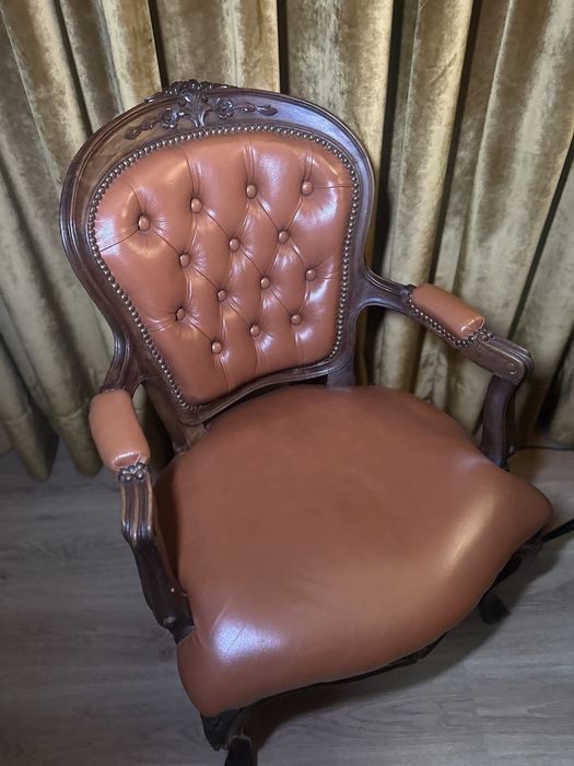 Cadeira/Cadeirão Trabalhado – Clássico e Elegante