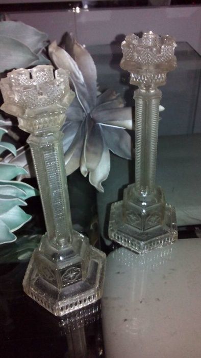 2 castiçais muito antigos originais castelinhos + de 100 anos