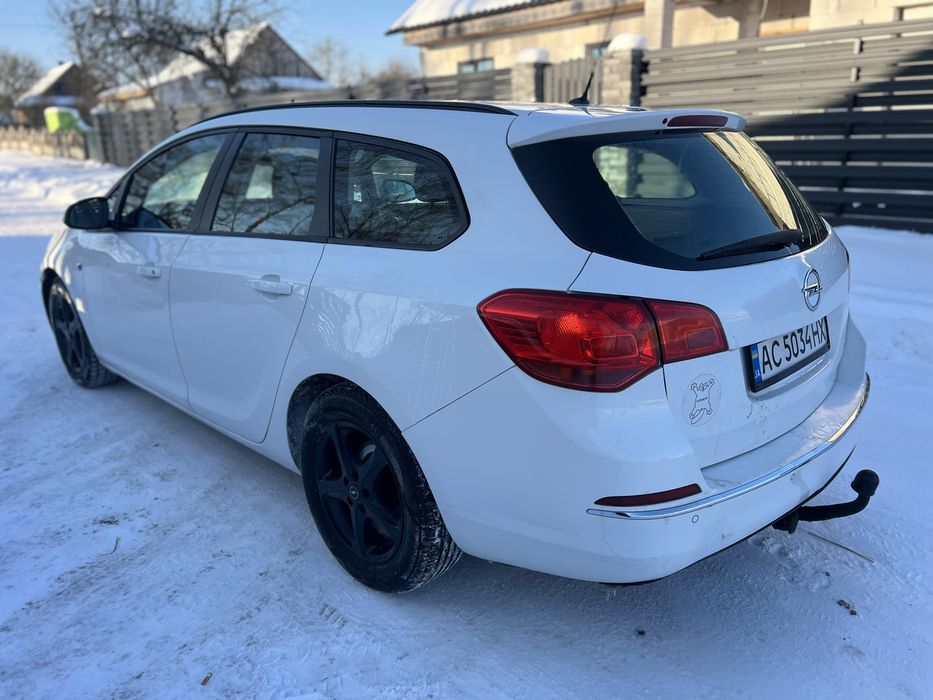 Opel Astra 1.3 cdti  2012 рік