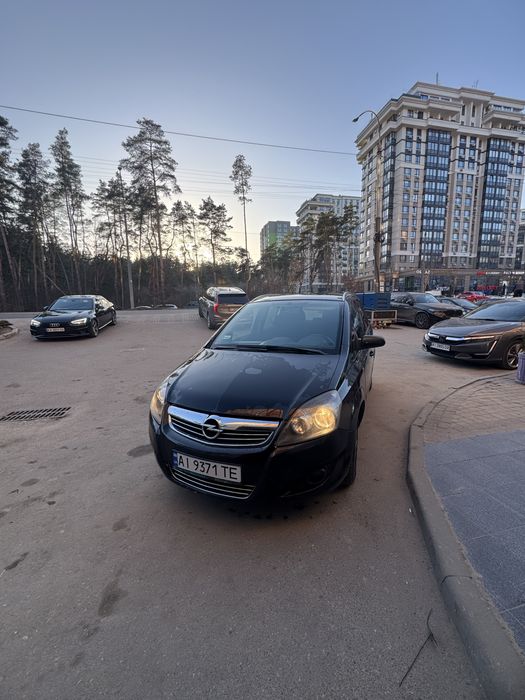 Продам автомобиль в хорошем состоянии.