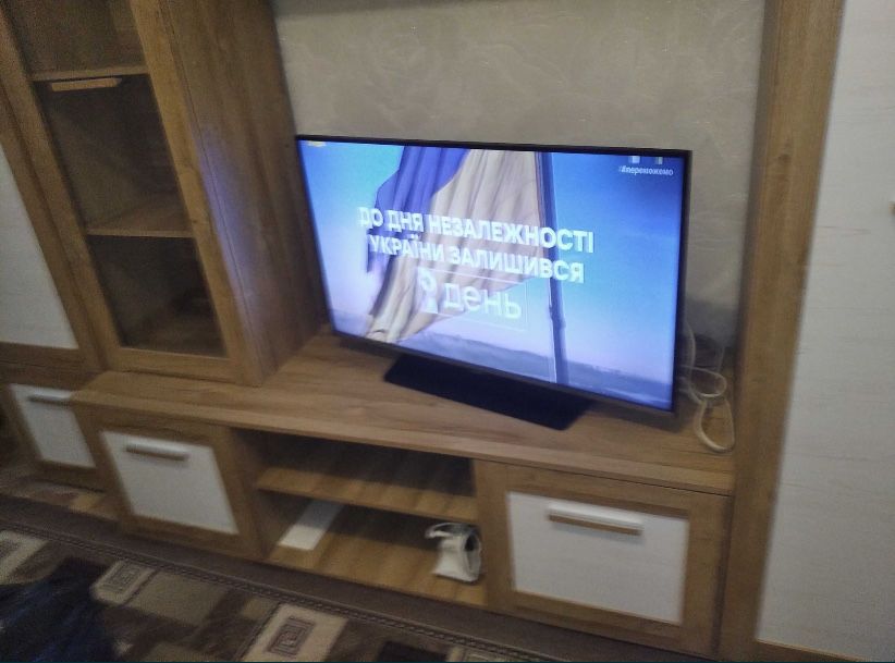 Здається кімна в гуртожитку на Цем посьолку .