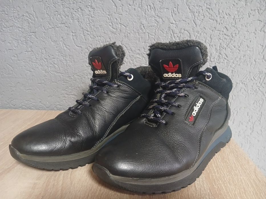 Шкіряні кросовки Adidas 41 .
