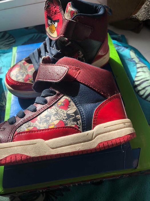 продам дитяче взуття Angry birds H&M розмір 29