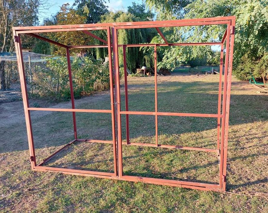 Stelaż metalowy na szopkę / domek na narzędzia