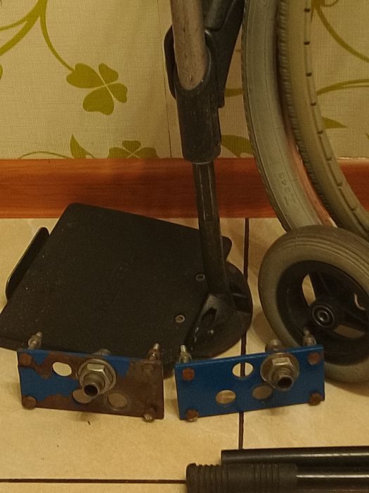 Покрышки и запчасти для инвалидной коляски