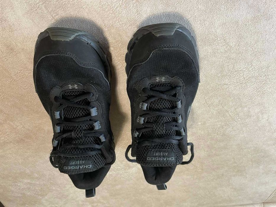 Чоловічі Кросівки UNDER ARMOR