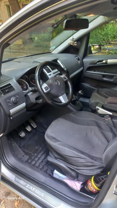 Open zafira B...