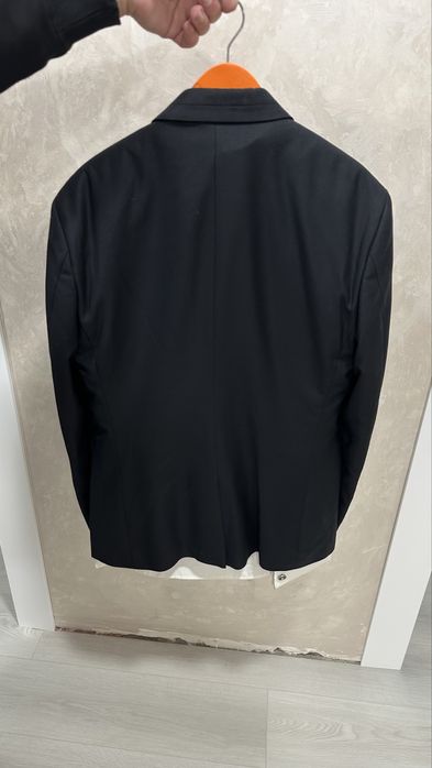 Костюм: піджак, брюки, рубашка, краватка