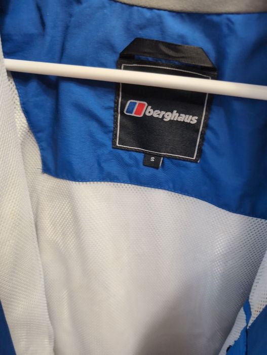 Куртка вітровка Berghaus gore-tex S M розмір