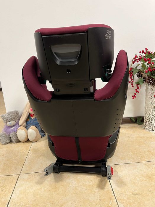 Автокрісло BRITAX ROMER KIDFIX M I-Size  Група 2/3 (15-36кг) бустер
