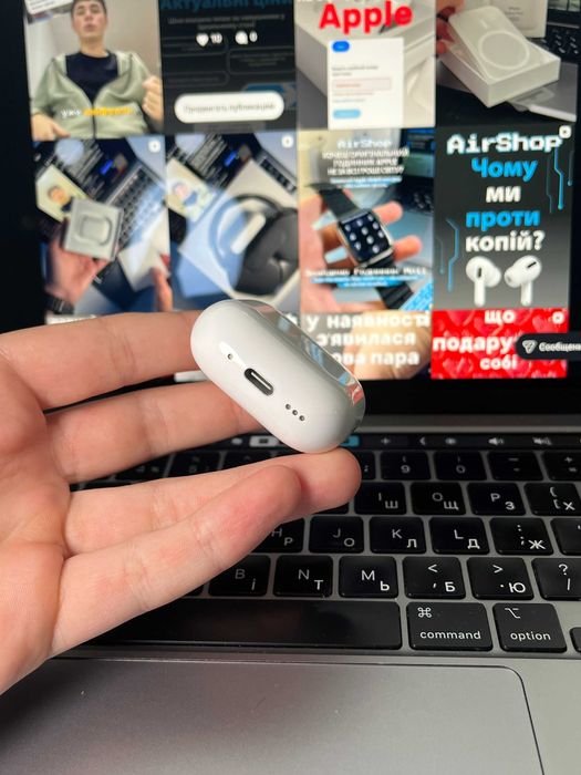 Магазин б/у Кейс AirPods 4 A3059 A3056 A3055 A3057 Оригинал