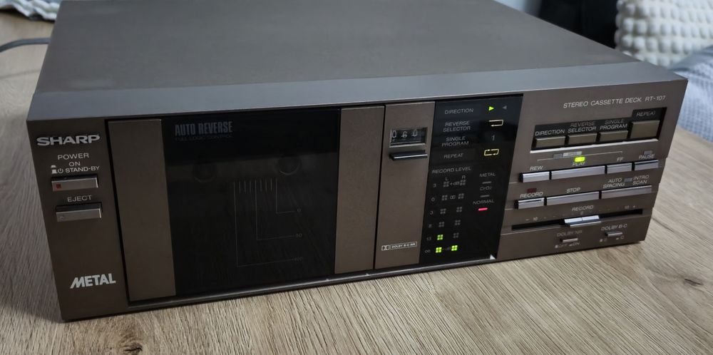 Magnetofon Sharp Rt-107 , 1983 rok