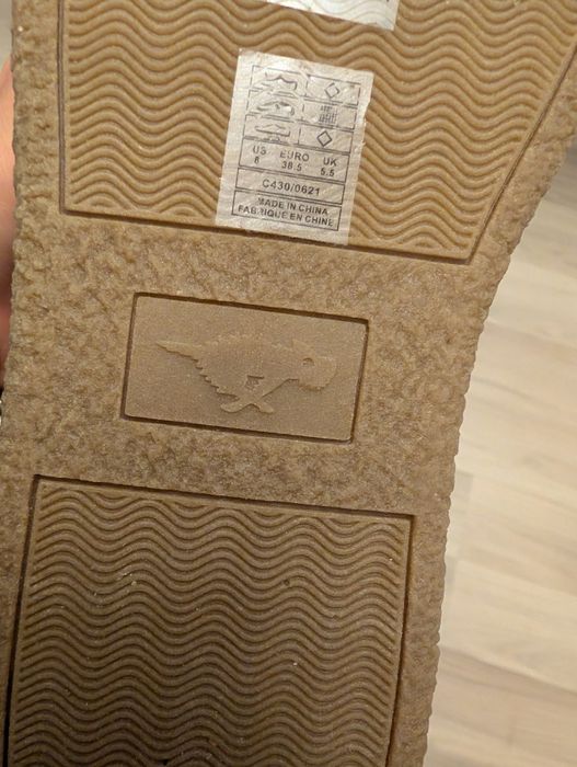 Зимові (або демісезон) черевики американського бренду Rocket Dog