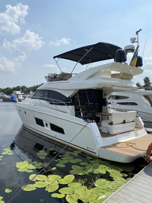 Яхта Bavaria 42 Virtes