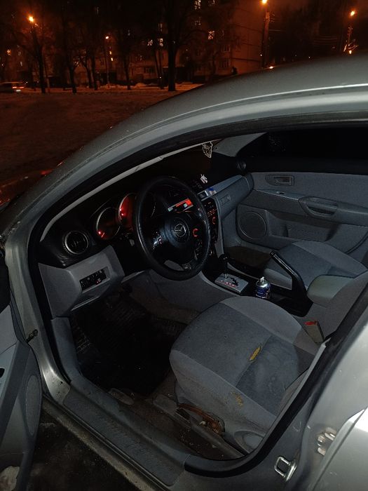 Мазда 3 2004 г  продаж