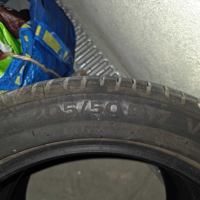 2 Pneus Continental UltraContact 205/50 R17 89V quase novos