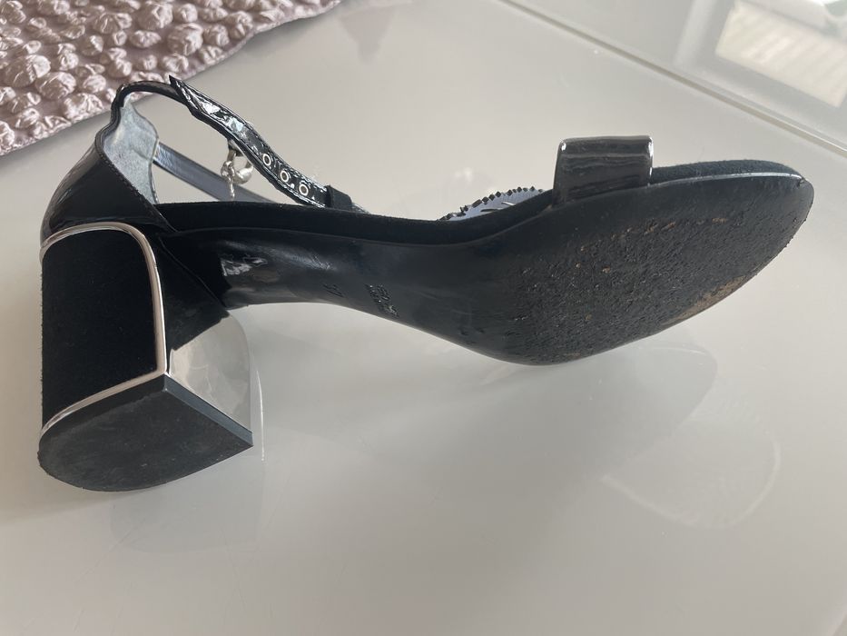 Buty na obcasie Fabi 37