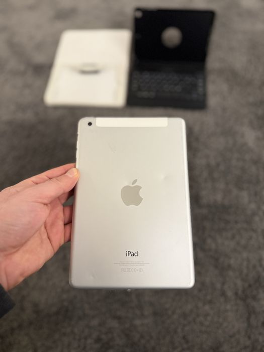 iPad Mini modelo A1455 para peças com 2 Capas e Teclado