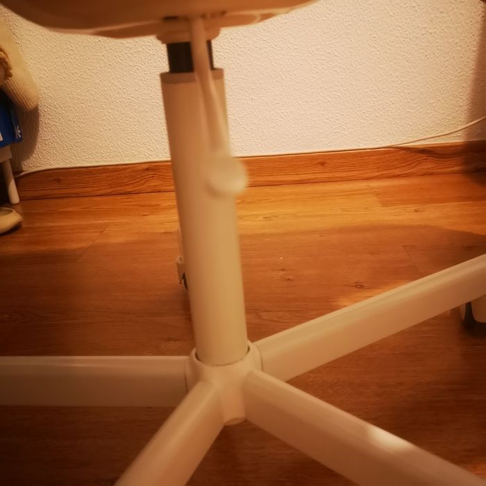 Cadeira giratória sporren ikea