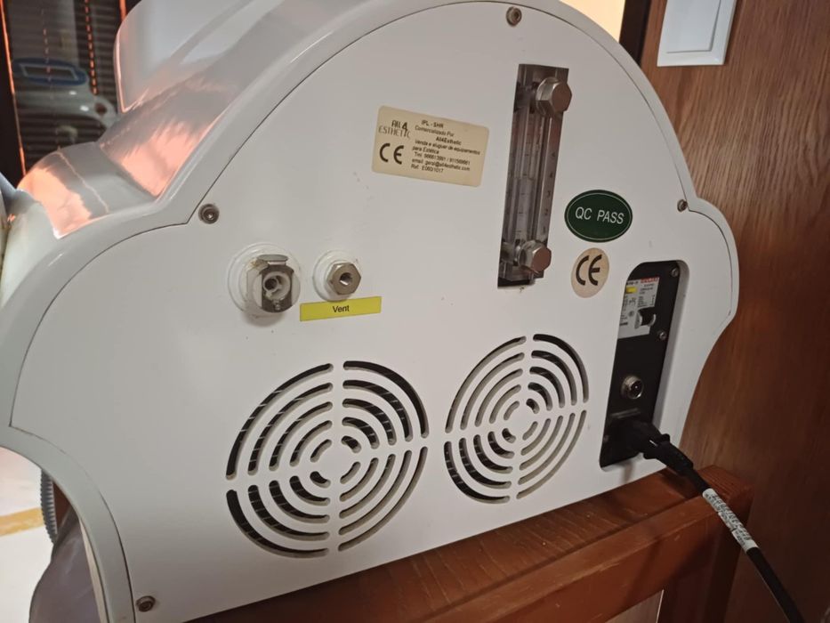 Vendo máquina de laser multifunções corpo e rosto All4 Esthetic
