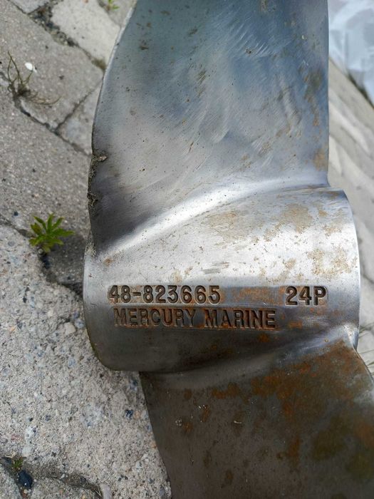 Śruba mercruiser 24P do naprawy
