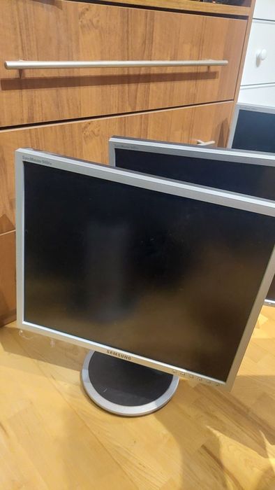 Monitor 6 szt. Samsung, Belinea