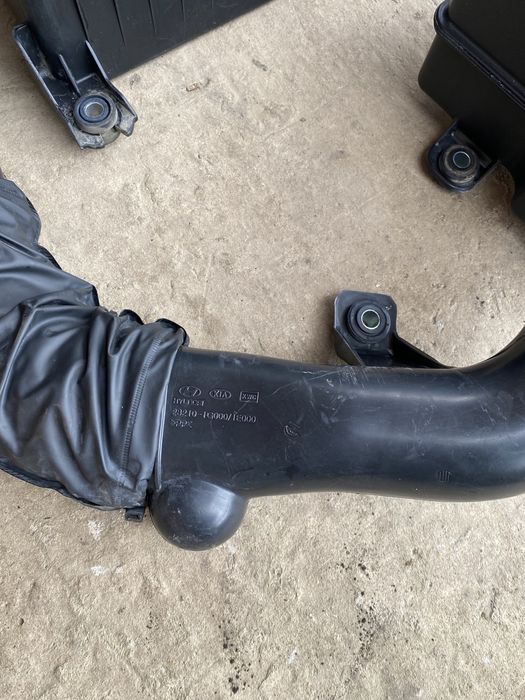 Корпус,абсорбер,патрубок воздушного фільтра Хюндай Акцент 3. Hyundai