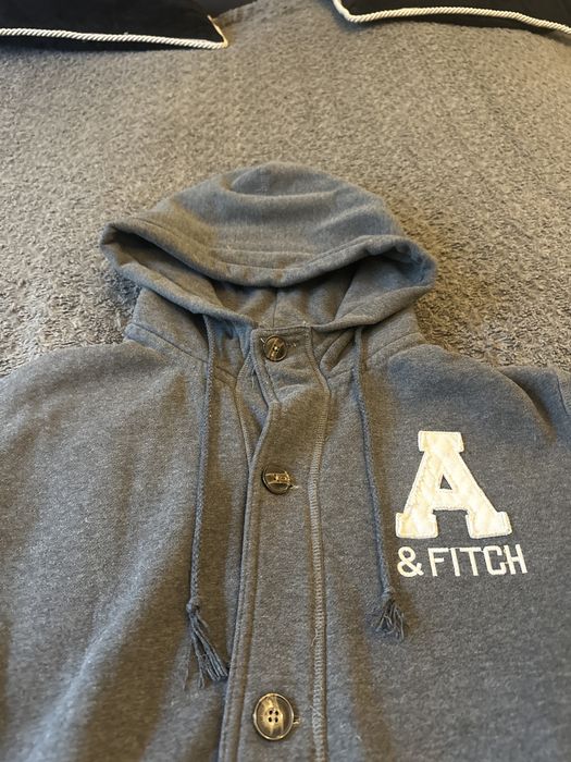 Męska bluza na guziki