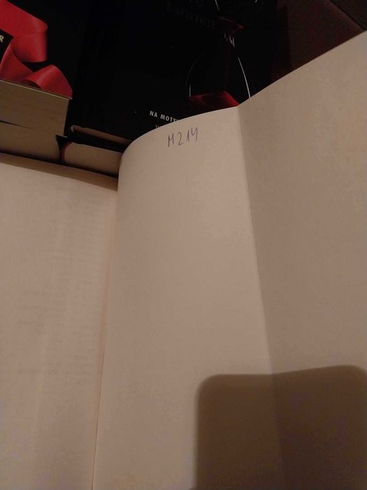 Saga Zmierzch 6 tomów + gratis Intruz - Stephenie Mayer nowe