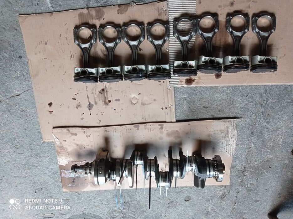 Wał korbowy+tłoki z korbowodami 4.4 V8 N63B44C. BMW