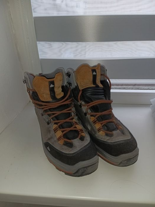 Ботінки /Черевики /Взуття /WATERPROOF Quechua  48р