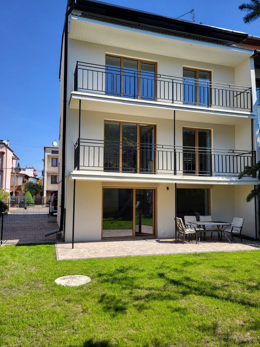 Apartament z ogrodem