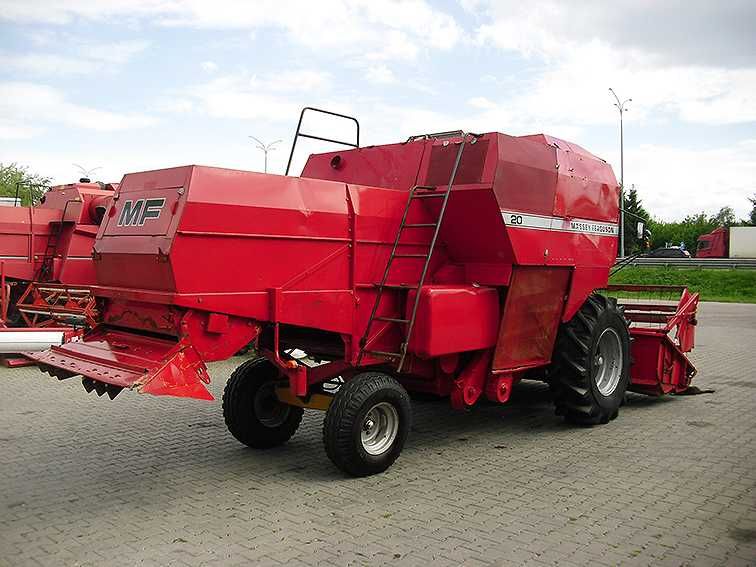 Зерноуборочный комбайн Massey Ferguson 20