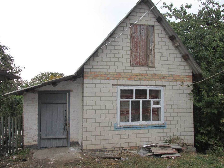 Продам будинок з газовим опаленням по вул. Нижче Польова ( 14 район )