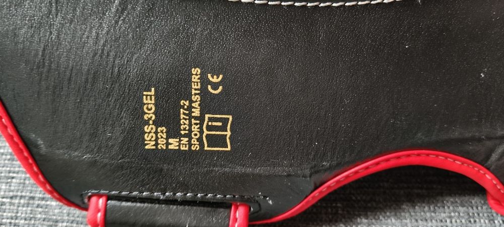 Ochraniacze na piszczele